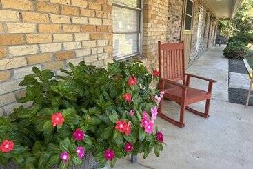 Queen Guest Room Located At The Joplin Inn At The Entrance To Mountain Harbor, Just 2 1/2 Miles From