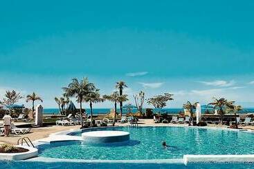 Residencial La Quinta Park Suites
