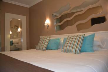 Residencial La Quinta Park Suites