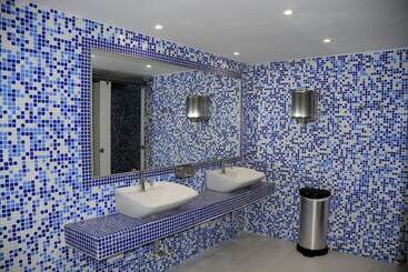 Residencial La Quinta Park Suites