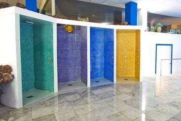 Residencial La Quinta Park Suites