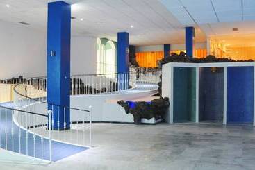 Residencial La Quinta Park Suites