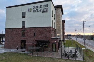Cobblestone Hotel & Suites   Ottumwa