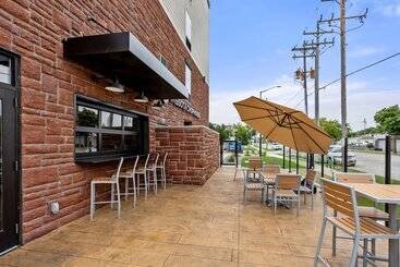 Cobblestone Hotel & Suites   Ottumwa