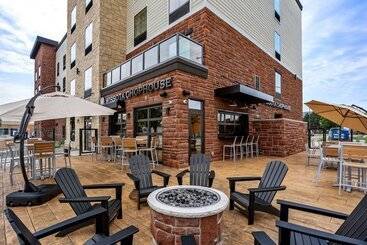 Cobblestone Hotel & Suites   Ottumwa