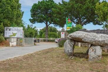 هتل Camping Le Dolmen