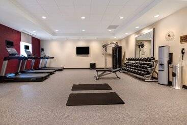 هتل Home2 Suites By Hilton Allentown Bethlehem Airport