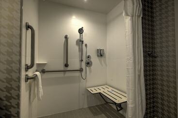 هتل Home2 Suites By Hilton Allentown Bethlehem Airport