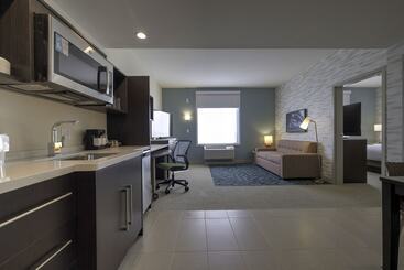 هتل Home2 Suites By Hilton Allentown Bethlehem Airport