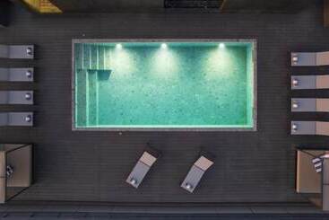 La Vista Suites