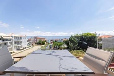 پانسیون Amalthia Luxury Suites