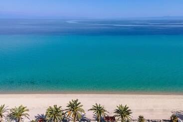 پانسیون Amalthia Luxury Suites