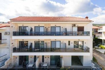 پانسیون Amalthia Luxury Suites