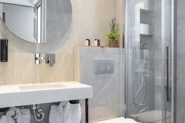 پانسیون Amalthia Luxury Suites