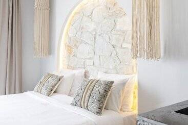 پانسیون Amalthia Luxury Suites