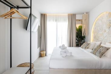 پانسیون Amalthia Luxury Suites