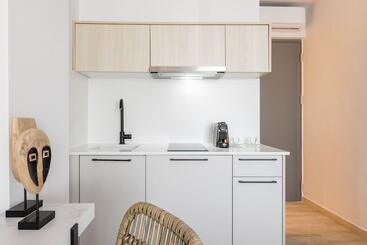 پانسیون Amalthia Luxury Suites