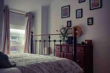 اقامتگاه 3 Bed House In The Centre Of West Cornwall