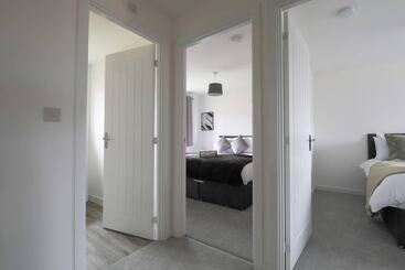 اقامتگاه Beautiful 4 Bed House 15 Mins To Cardiff & Newport