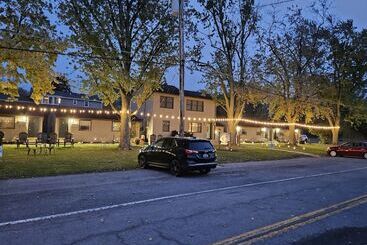 Riverside Motel