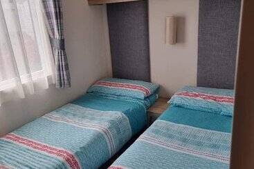 Stunning 2 Bed Caravan In Prestatyn Dog Friendly