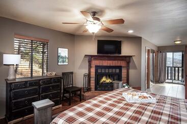 Timberline Hideaway