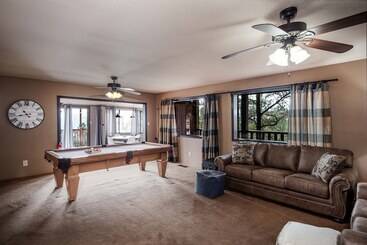 Timberline Hideaway