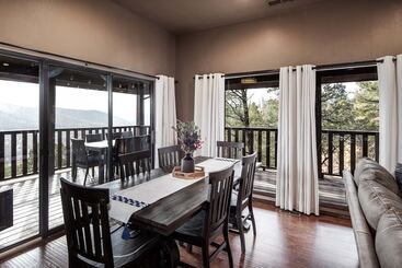 Timberline Hideaway