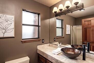Timberline Hideaway