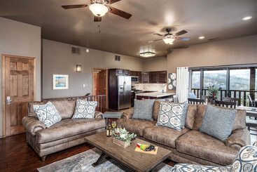 Timberline Hideaway
