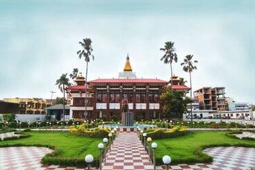 Townhallpartypalace & Hotel Peace Garden