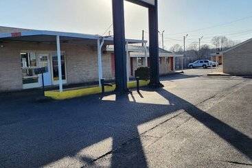 Traveler S Motel
