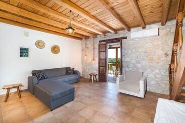 Abeloklima Country House