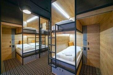 Chors Like A Hotel   Hostel