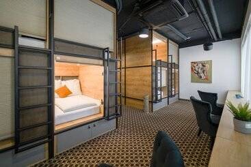 Chors Like A Hotel   Hostel