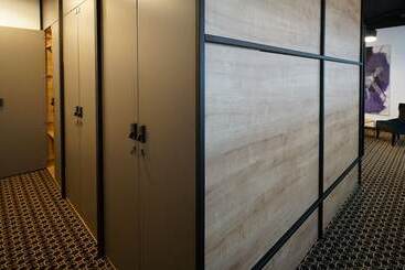 Chors Like A Hotel   Hostel