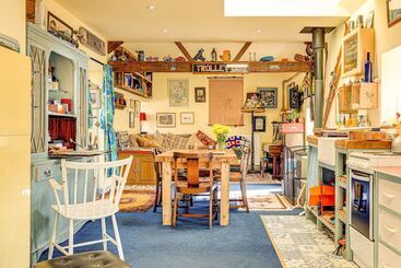 Family Country Cottage With A Private Valley View