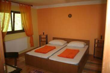Hostel Flores