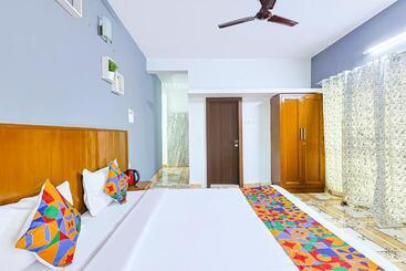 Fabhotel Edem Garden