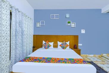Fabhotel Edem Garden