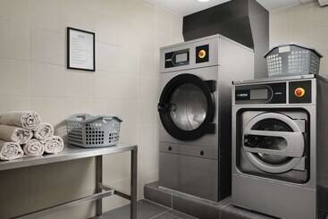 هتل Hilton Garden Inn Evora