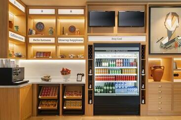 هتل Hilton Garden Inn Evora