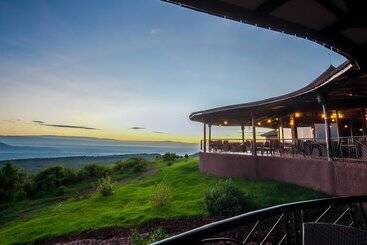هتل Lake Nakuru Sopa Lodge