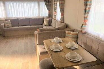 هتل The Chase Holiday Park