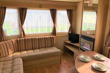 هتل The Chase Holiday Park