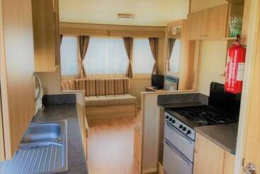 هتل The Chase Holiday Park