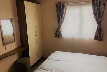 هتل The Chase Holiday Park
