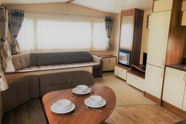 هتل The Chase Holiday Park