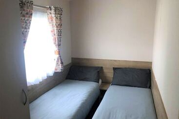 هتل The Chase Holiday Park