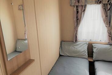 هتل The Chase Holiday Park